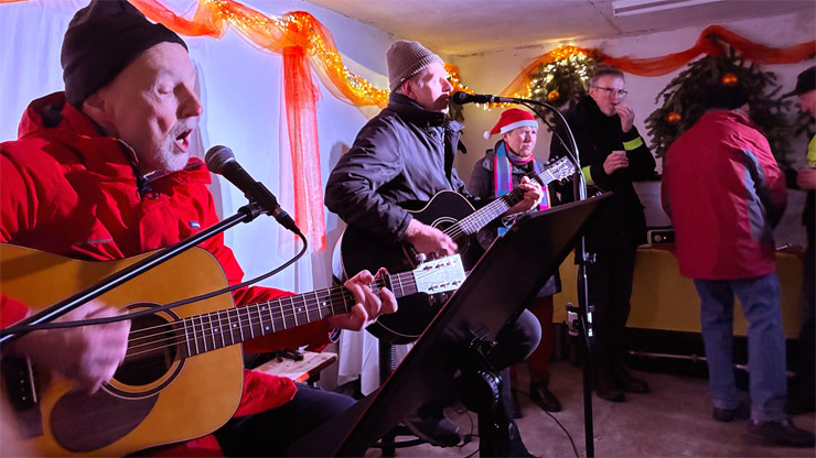 Lebendiger Adventskalender 2025
     in Scharmbeckstotel