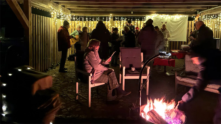 Lebendiger Adventskalender 2025
     in Scharmbeckstotel