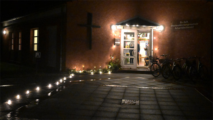 Lebendiger Adventskalender 2025
     in Scharmbeckstotel