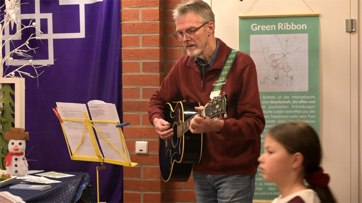 Lebendiger Adventskalender 2025
     in Scharmbeckstotel