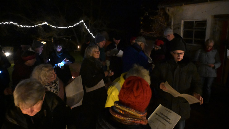 Lebendiger Adventskalender 2025
     in Scharmbeckstotel