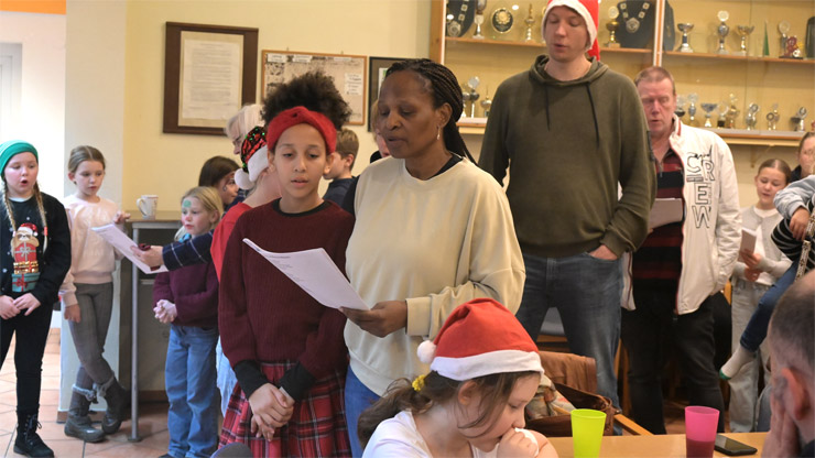 Lebendiger Adventskalender 2025
     in Scharmbeckstotel