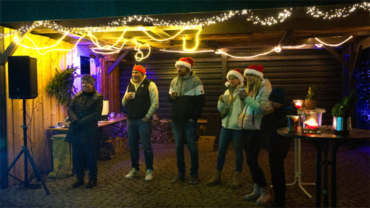 Lebendiger Adventskalender 2025
     in Scharmbeckstotel